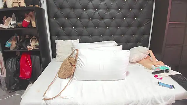 BbwSQUIRTERxx online show from June 26, 2026, 3:22 am