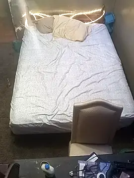 Snapshot of AlphaAlluring69 chatting on March 27, 2026, 9:32 am AlphaAlluring69 online show from March 27, 2026, 9:32 am