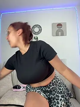 Snapshot of Seized_lust chatting on March 17, 2026, 3:59 pm Seized lust online show from March 17, 2026, 3:59 pm