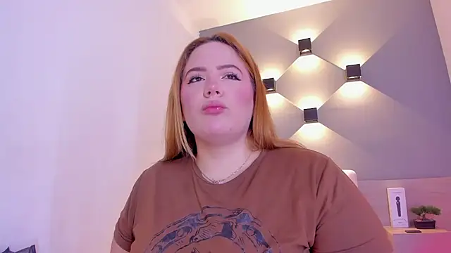 Snapshot of sophiarossee_ chatting on January 29, 2025, 12:24 pm sophiarossee  online show from January 29, 2025, 12:24 pm