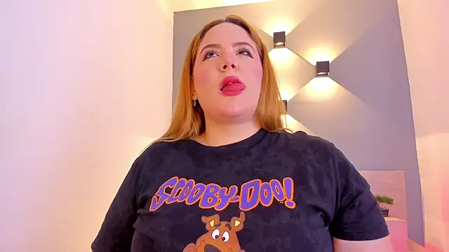 Snapshot of sophiarossee_ chatting on January 30, 2025, 12:16 pm sophiarossee  online show from January 30, 2025, 12:16 pm