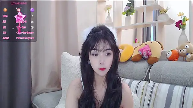 Snapshot of Duludulu_007 chatting on December 20, 2024, 6:29 am Duludulu 007 online show from December 20, 2024, 6:29 am