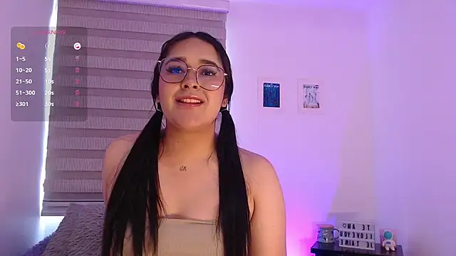 Snapshot of Megan_FE chatting on September 16, 2025, 1:56 pm Megan FE online show from September 16, 2025, 1:56 pm