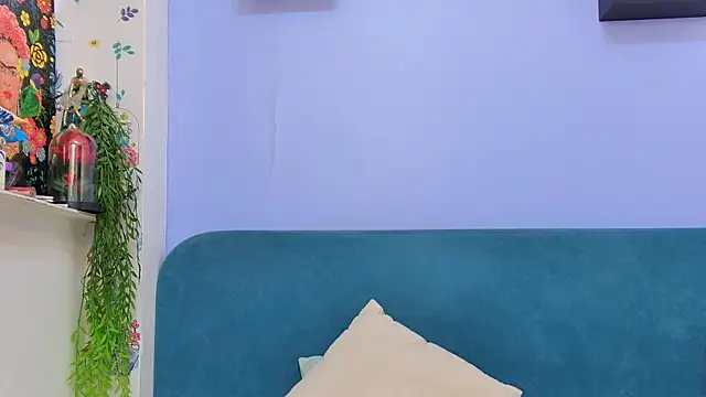 Snapshot of moon_cake chatting on October 21, 2025, 4:57 am moon cake online show from October 21, 2025, 4:57 am