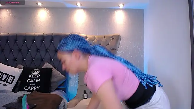 CaroFisher online show from March 13, 2026, 1:07 pm