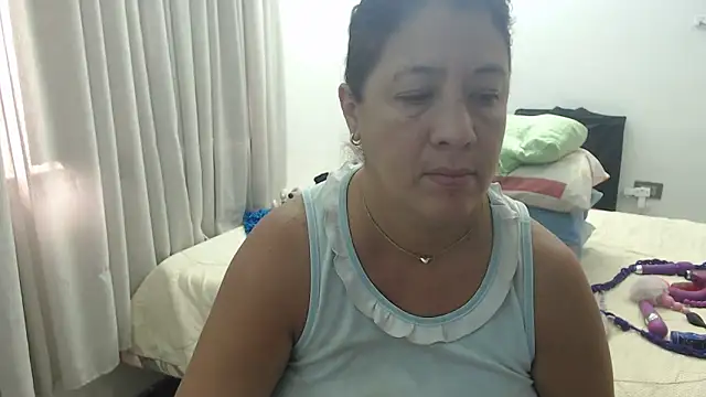 Anny Smith69 online show from May 3, 2026, 12:33 pm