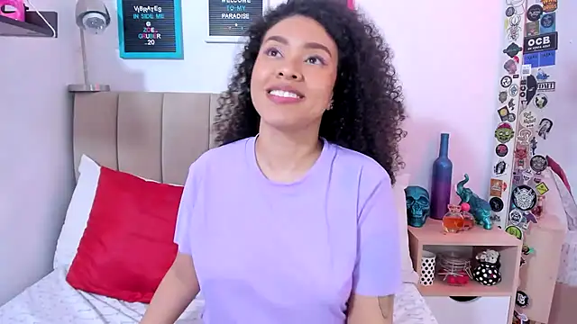 Snapshot of Zoe_Gruber chatting on February 20, 2025, 11:32 pm Zoe Gruber online show from February 20, 2025, 11:32 pm