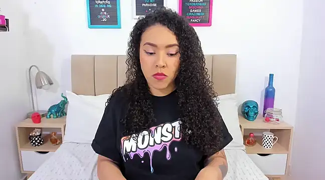 Snapshot of Zoe_Gruber chatting on March 13, 2025, 12:16 am Zoe Gruber online show from March 13, 2025, 12:16 am