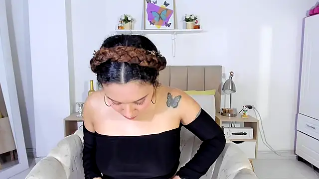 Zoe Gruber online show from April 23, 2026, 11:18 pm