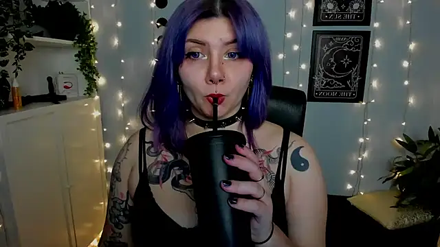 GabbiePerfect online show from February 16, 2026, 9:44 pm