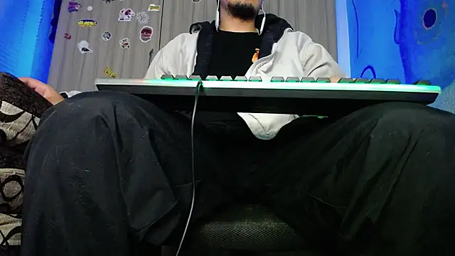 Snapshot of zacwatson_ chatting on February 15, 2025, 5:09 am zacwatson online show from February 15, 2025, 5:09 am