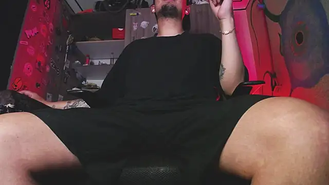 zacwatson  online show from October 14, 2025, 1:06 am