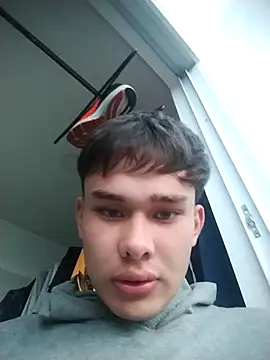 cristof 2000 online show from February 6, 2026, 11:08 pm