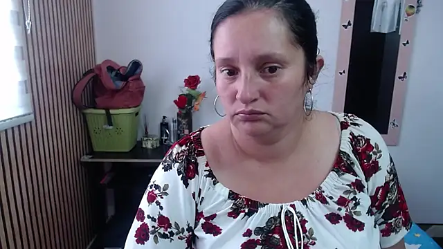 Snapshot of CristialJones_ chatting on September 22, 2025, 1:46 pm CristialJones online show from September 22, 2025, 1:46 pm