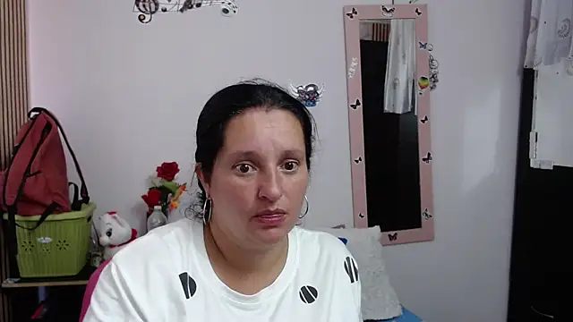 Snapshot of CristialJones_ chatting on September 23, 2025, 1:58 pm CristialJones online show from September 23, 2025, 1:58 pm