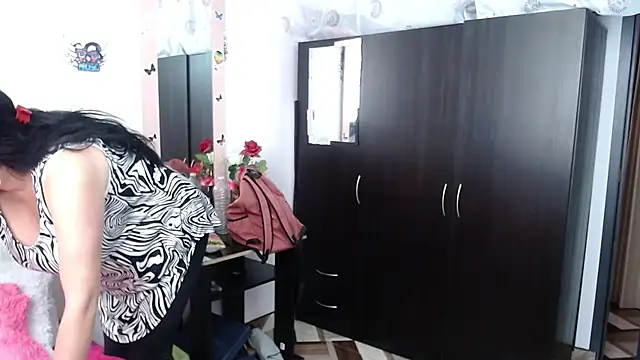 Snapshot of CristialJones_ chatting on September 29, 2025, 2:22 pm CristialJones online show from September 29, 2025, 2:22 pm