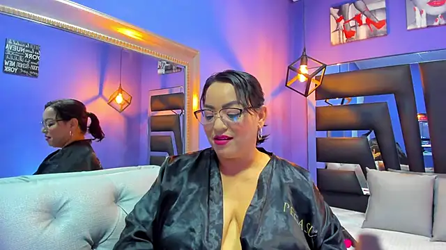 Romina017 online show from October 7, 2025, 12:41 am