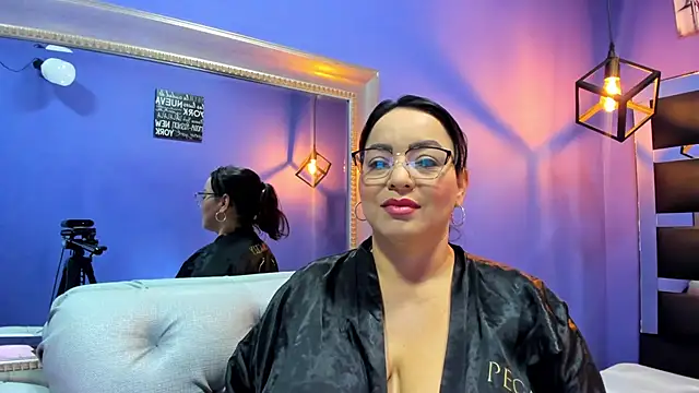 Romina017 online show from October 28, 2025, 2:15 am