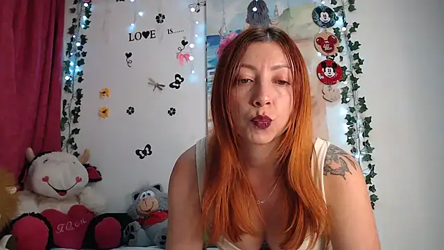 malusexy33 online show from February 25, 2025, 2:14 am