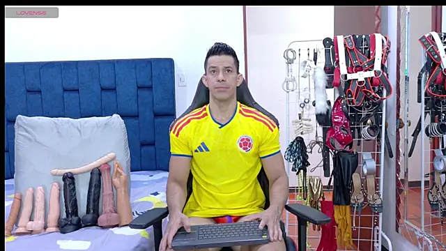 Snapshot of JoseRumbero26 chatting on June 7, 2026, 12:53 pm JoseRumbero26 online show from June 7, 2026, 12:53 pm