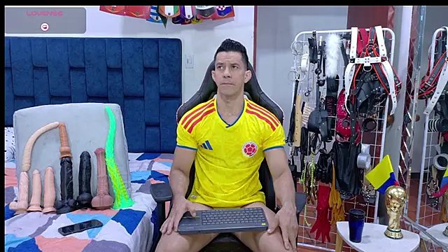 Snapshot of JoseRumbero26 chatting on July 3, 2026, 11:38 am JoseRumbero26 online show from July 3, 2026, 11:38 am