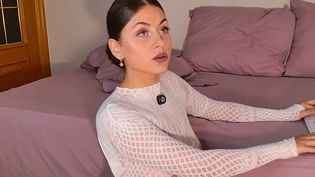 Snapshot of AvaBabyGirl chatting on October 18, 2025, 1:01 pm AvaBabyGirl online show from October 18, 2025, 1:01 pm