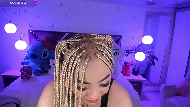 Snapshot of conny__curly chatting on January 19, 2025, 11:12 am conny curly online show from January 19, 2025, 11:12 am
