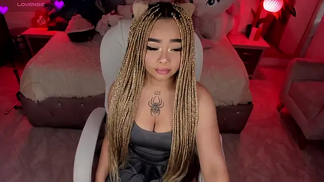 Snapshot of conny__curly chatting on March 14, 2025, 12:51 pm conny curly online show from March 14, 2025, 12:51 pm