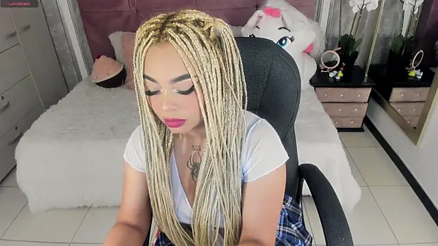 conny  curly online show from February 17, 2026, 2:24 pm