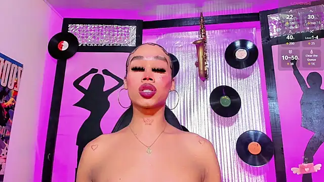  ChanellR  online show from April 13, 2026, 11:48 am