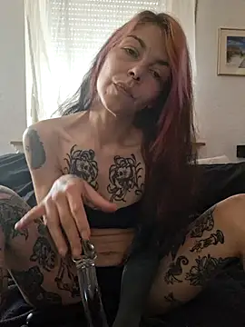 Snapshot of SophiaBlackfoxx chatting on May 14, 2026, 12:12 pm SophiaBlackfoxx online show from May 14, 2026, 12:12 pm