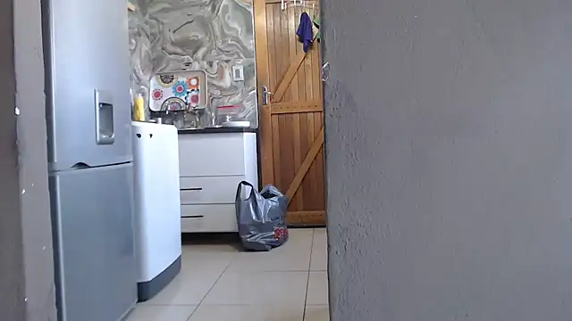 ThickyMinajxx online show from October 17, 2025, 12:19 pm