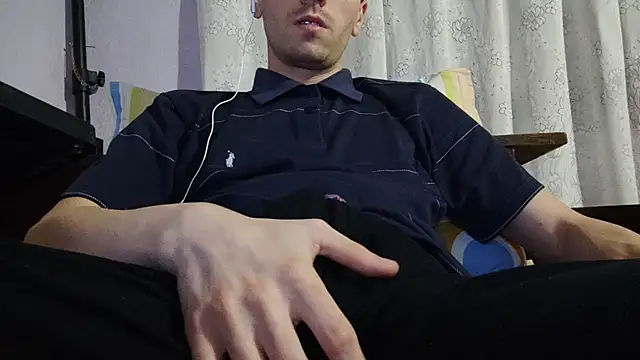 Snapshot of _Hocthus_ chatting on January 4, 2025, 10:13 pm Hocthus online show from January 4, 2025, 10:13 pm