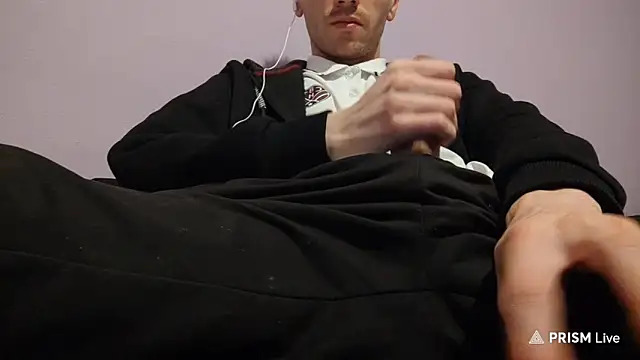 Snapshot of _Hocthus_ chatting on February 8, 2025, 2:38 pm Hocthus online show from February 8, 2025, 2:38 pm