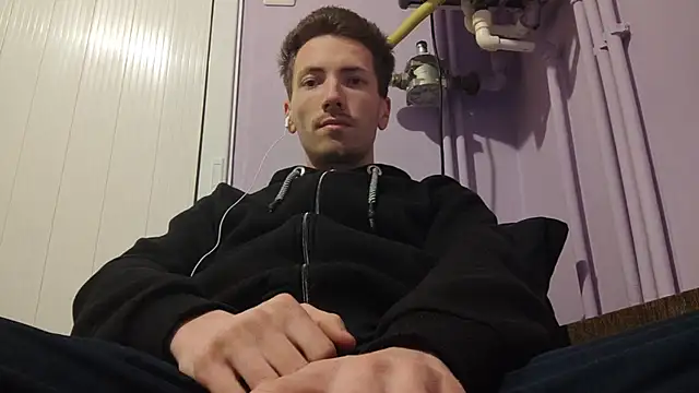 Snapshot of _Hocthus_ chatting on February 11, 2025, 4:24 pm Hocthus online show from February 11, 2025, 4:24 pm