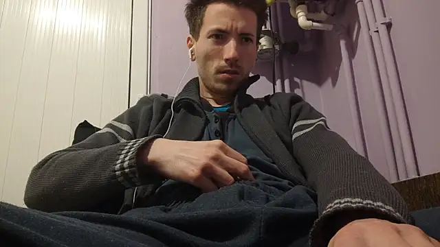 Snapshot of _Hocthus_ chatting on February 12, 2025, 8:29 pm Hocthus online show from February 12, 2025, 8:29 pm