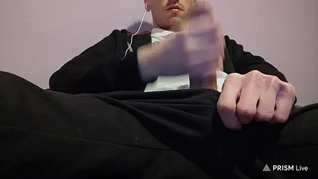 Snapshot of _Hocthus_ chatting on February 14, 2025, 9:43 pm Hocthus online show from February 14, 2025, 9:43 pm