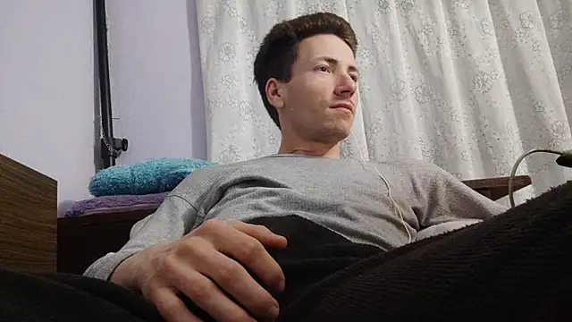 Snapshot of _Hocthus_ chatting on February 16, 2025, 9:27 pm Hocthus online show from February 16, 2025, 9:27 pm