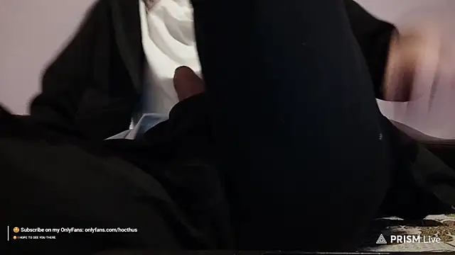 Snapshot of _Hocthus_ chatting on March 3, 2025, 12:48 am Hocthus online show from March 3, 2025, 12:48 am