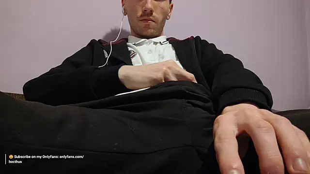 Snapshot of _Hocthus_ chatting on March 9, 2025, 3:43 am Hocthus online show from March 9, 2025, 3:43 am