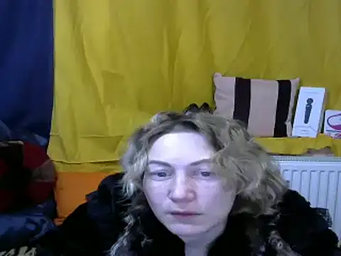 wLESLYMOSw online show from January 17, 2025, 9:17 am