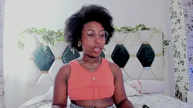 EmmaSanzz  online show from January 21, 2025, 2:37 pm
