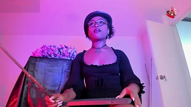 EmmaSanzz  online show from January 26, 2025, 11:28 am