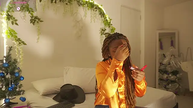 EmmaSanzz  online show from November 29, 2025, 11:35 am