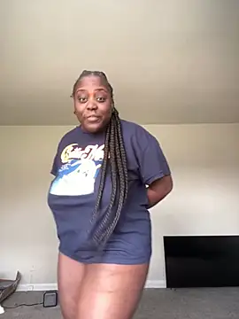 fantasygyal online show from May 13, 2026, 4:37 pm