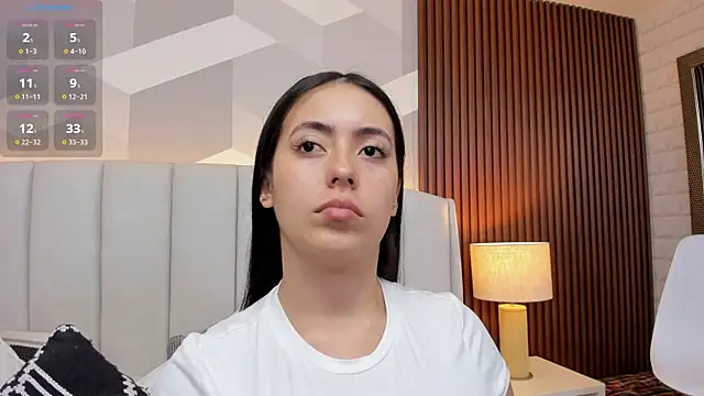 Snapshot of Julietasantos__ chatting on October 9, 2025, 6:28 pm Julietasantos   online show from October 9, 2025, 6:28 pm