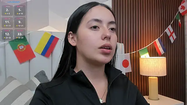 Julietasantos   online show from June 19, 2026, 6:34 pm