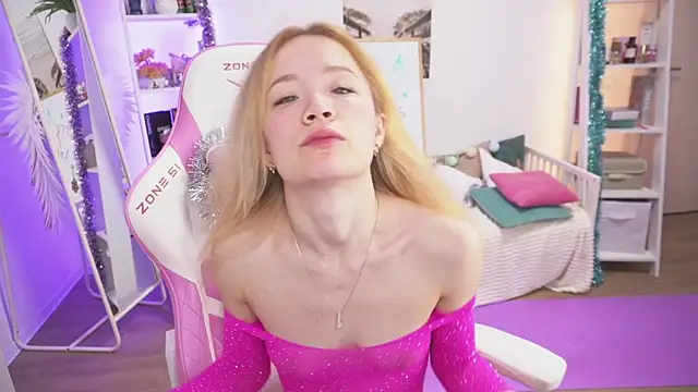Snapshot of Lily_Young chatting on December 28, 2024, 3:37 am Lily Young online show from December 28, 2024, 3:37 am
