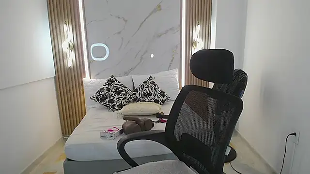 Snapshot of Mariana_Rojas chatting on March 28, 2026, 6:02 am Mariana Rojas online show from March 28, 2026, 6:02 am