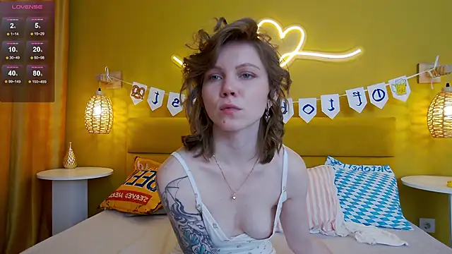 Snapshot of lessysweety chatting on September 29, 2025, 3:11 am lessysweety online show from September 29, 2025, 3:11 am